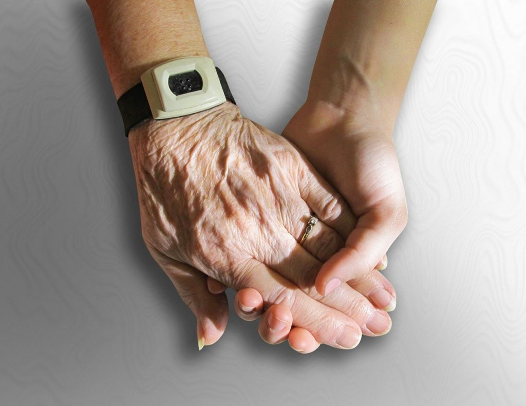 Von der Vermutung über die Diagnosestellung bis zur optimalen Therapeutischen Begleitung sind wir erster Ansprechpartner. Bildquelle Pixabay Geriatrie- und Palliativ Medizin